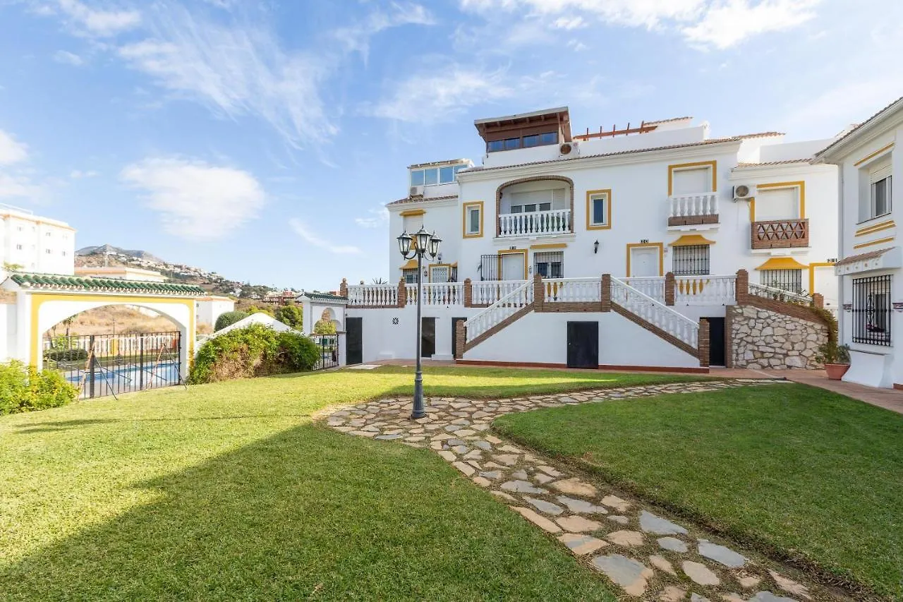 Lovely Townhouse 푸엔히롤라